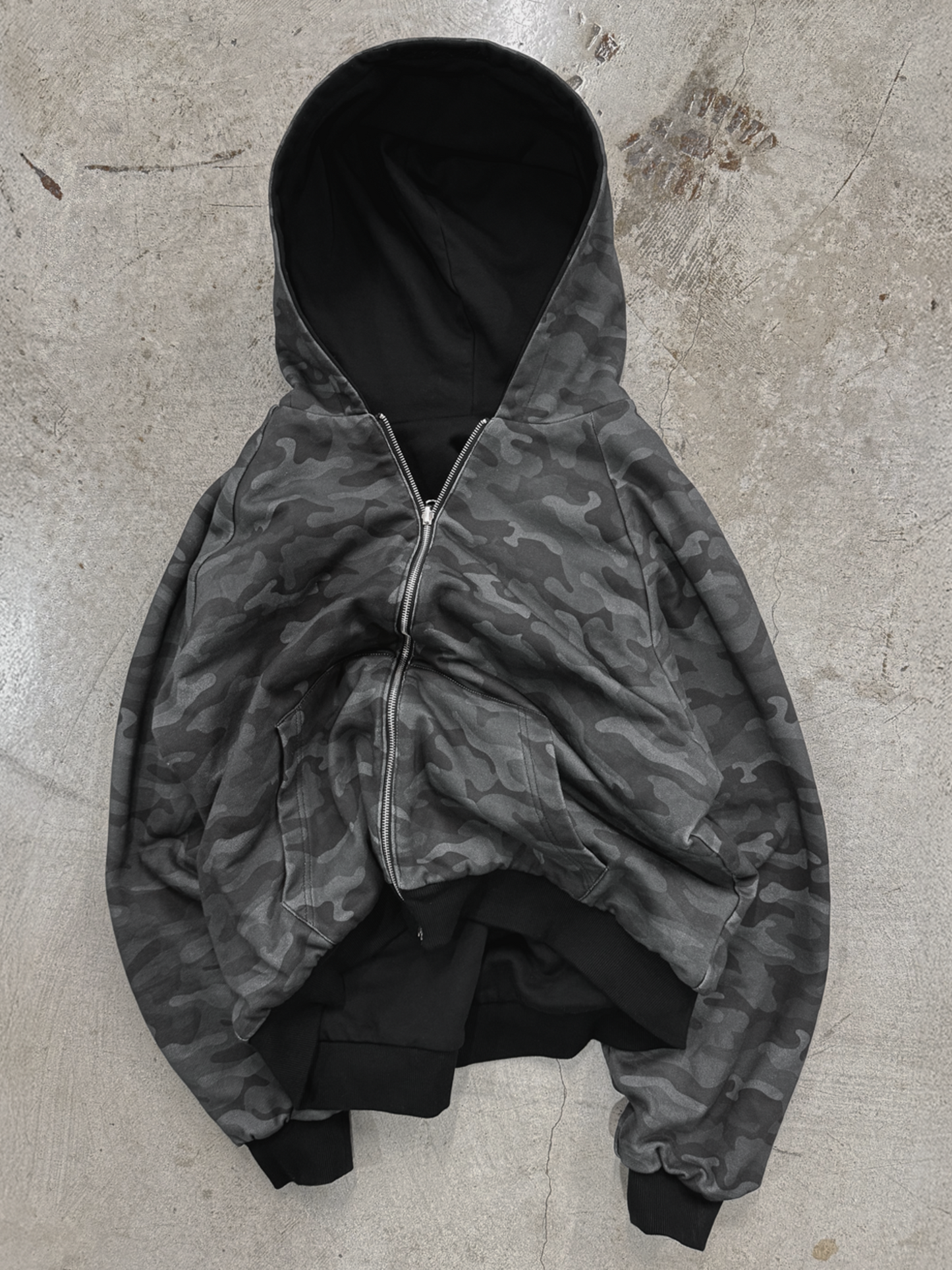 REVERSIBLE CAMO ZIP-UP